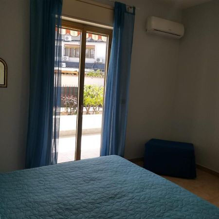 Antigone Holiday House Villa Mondello Esterno foto