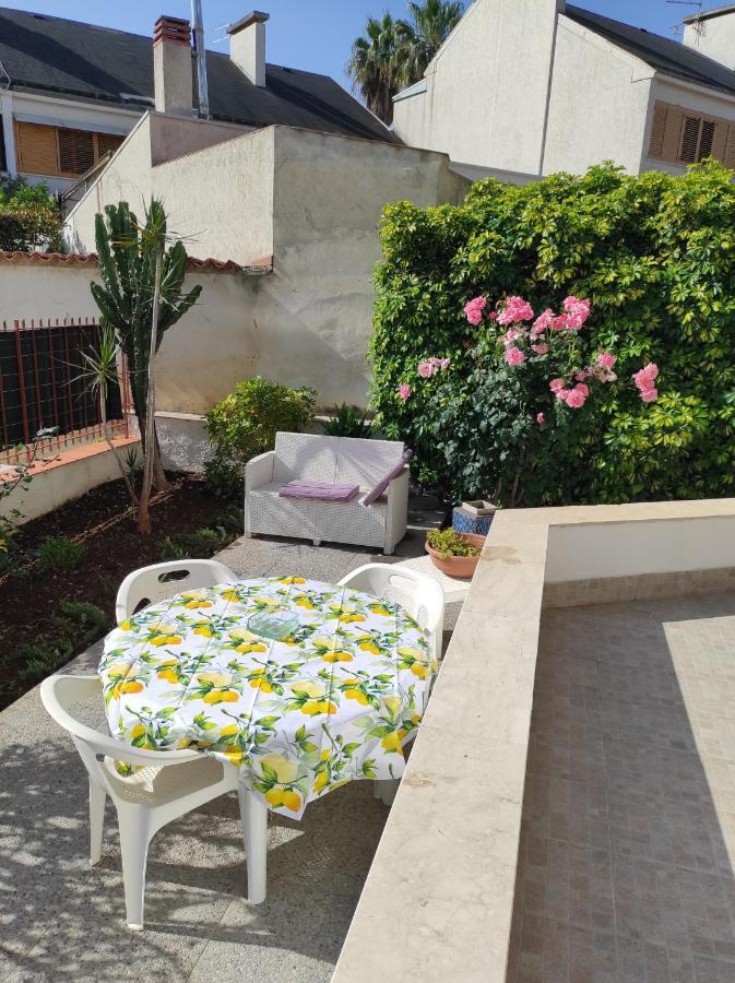 Antigone Holiday House Villa Mondello Esterno foto